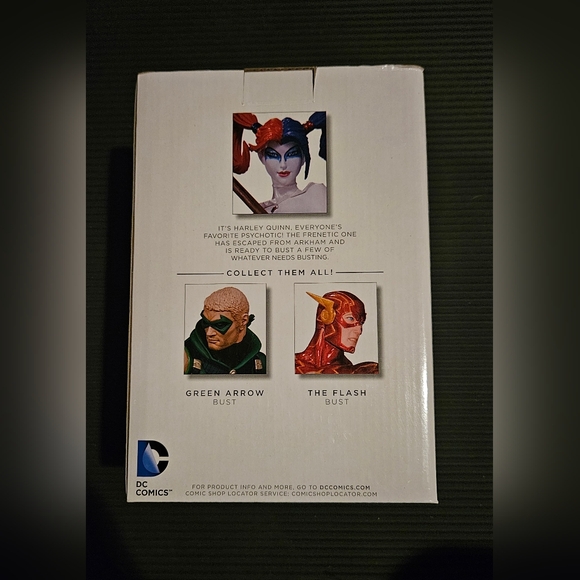 DC Super Villains Harley Quinn Jim Lee Blue, Red and white Bust - Picture 3 of 10